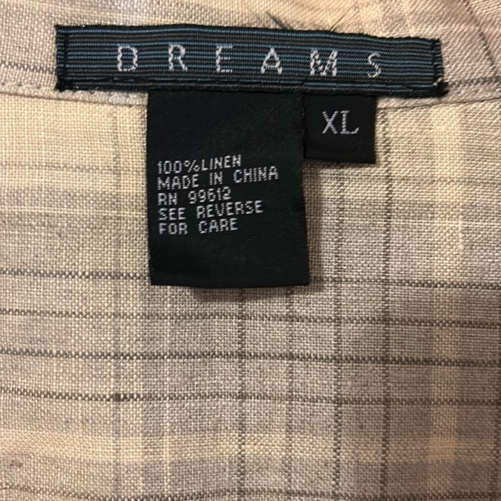 NEVER WORN XL short sleeve linen suit. Yellow plaid shirt and solid yellow pants